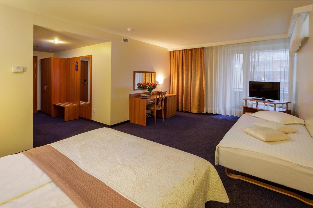 Alka Hotel Паланга Экстерьер фото