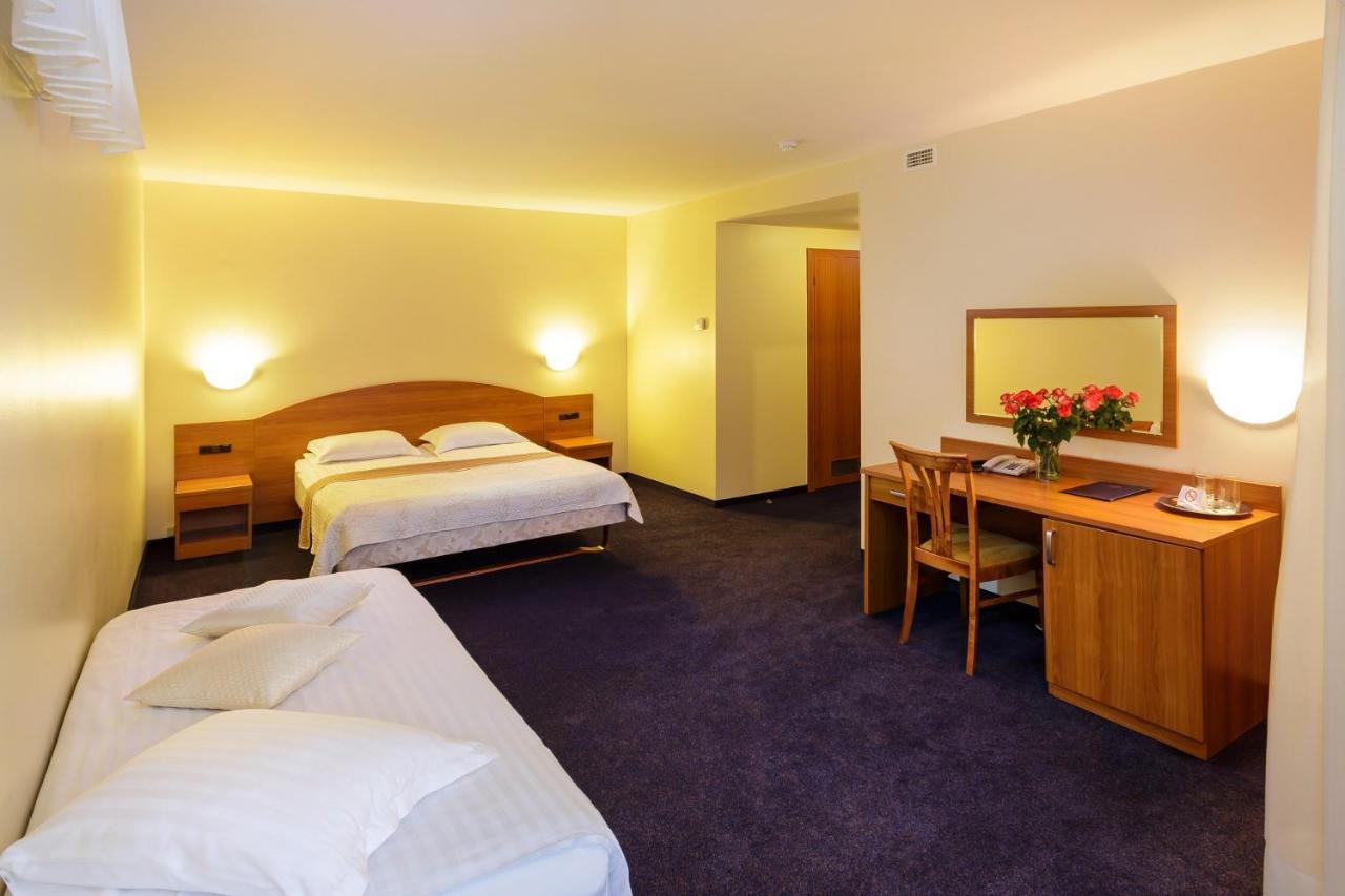 Alka Hotel Паланга Экстерьер фото