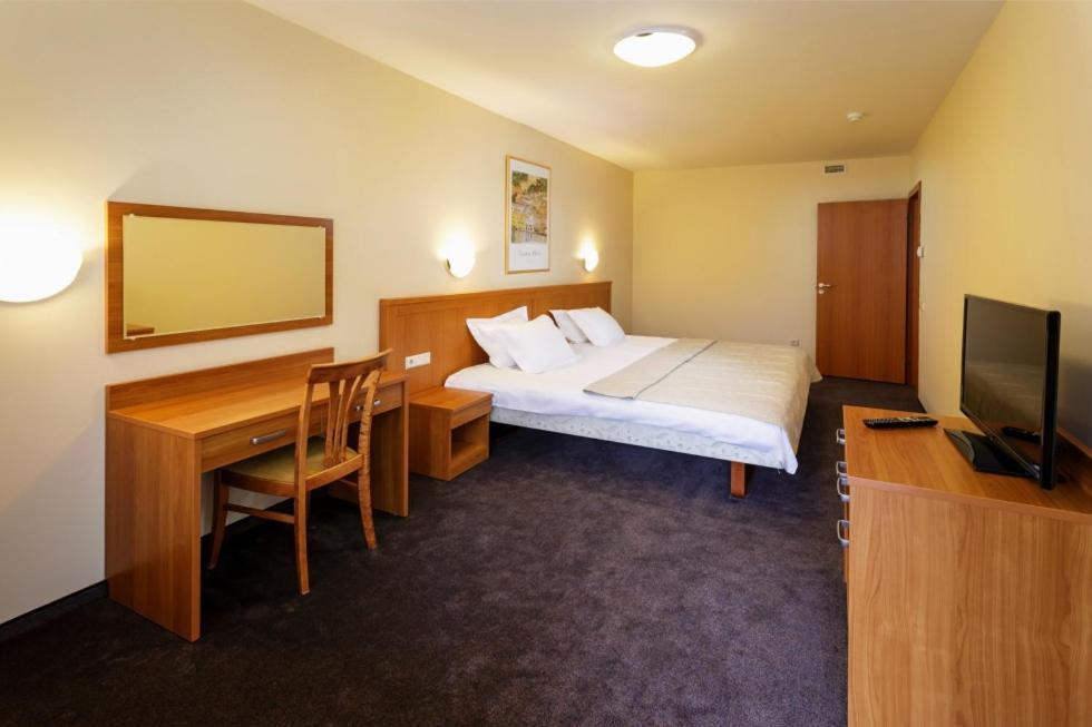 Alka Hotel Паланга Экстерьер фото