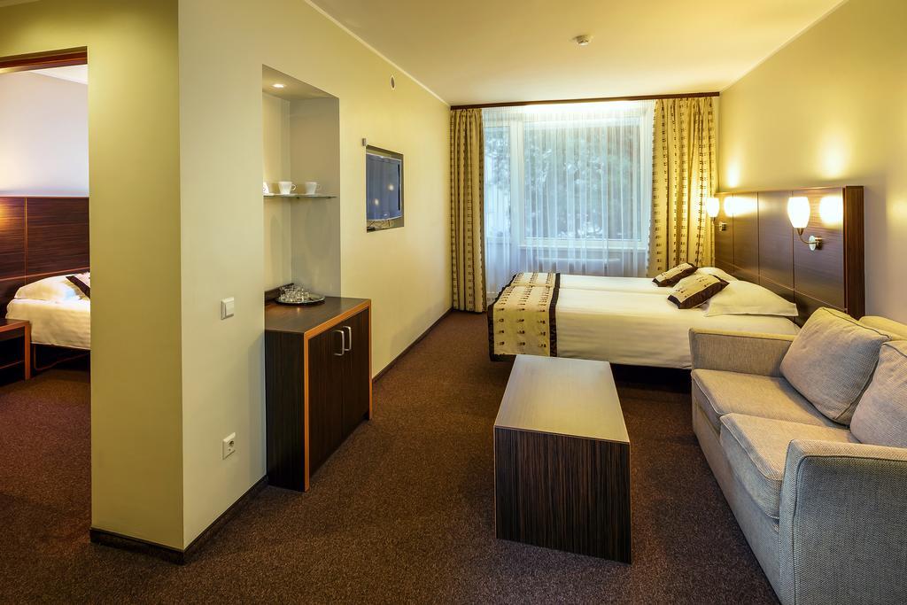 Alka Hotel Паланга Экстерьер фото